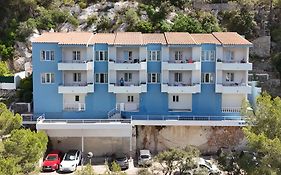 Apartamentos El Rio